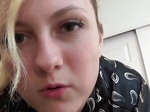 Sur un lit video x s ...